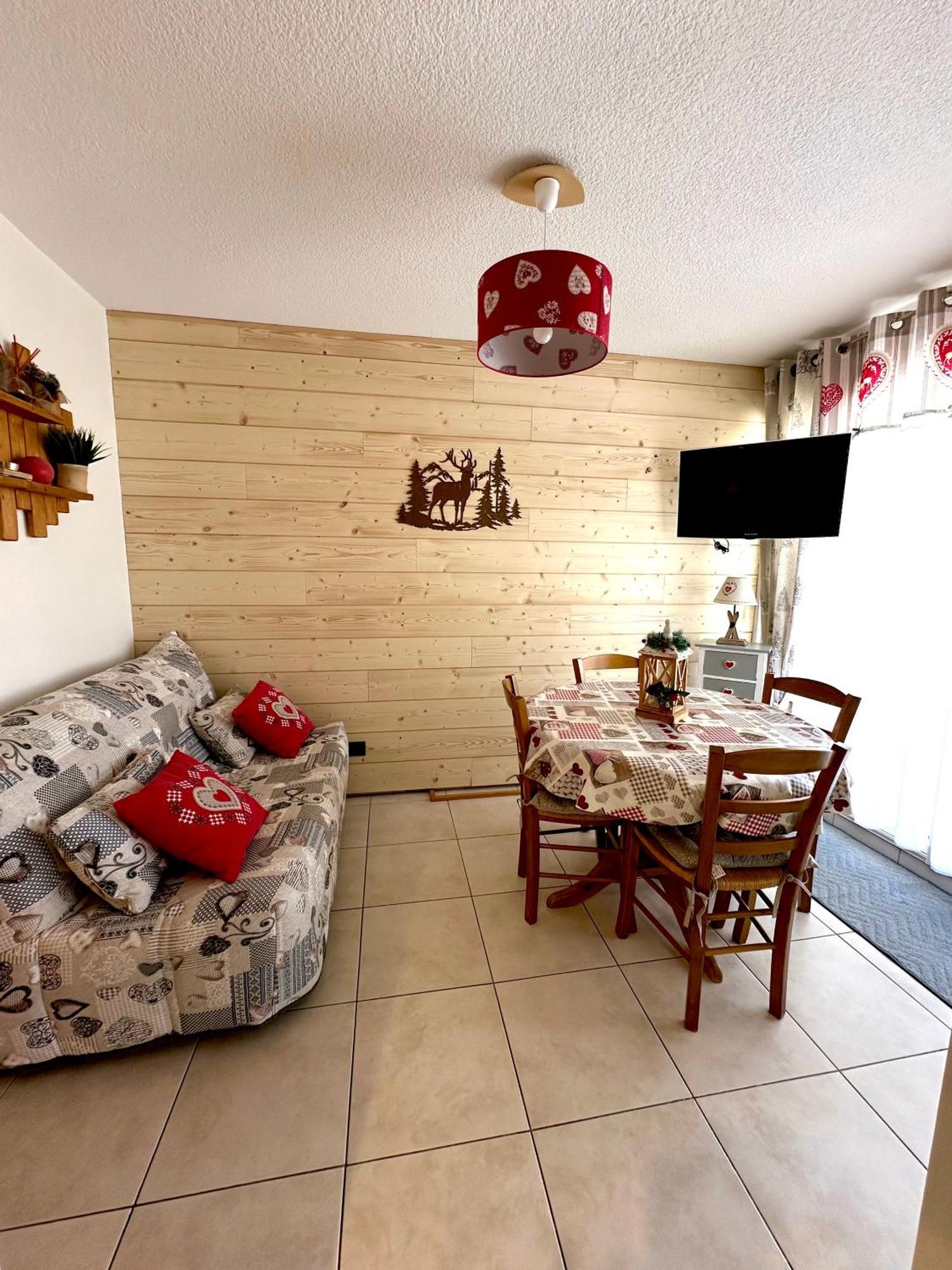 Superbe appartement à 50m des pistes parking privé Fontcouverte-la-Toussuire Extérieur photo